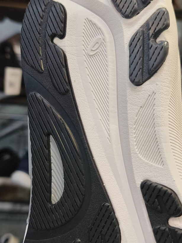 کتونی رانینگ آسیکس مدل کایانا۳۱ ویتنامی اصل